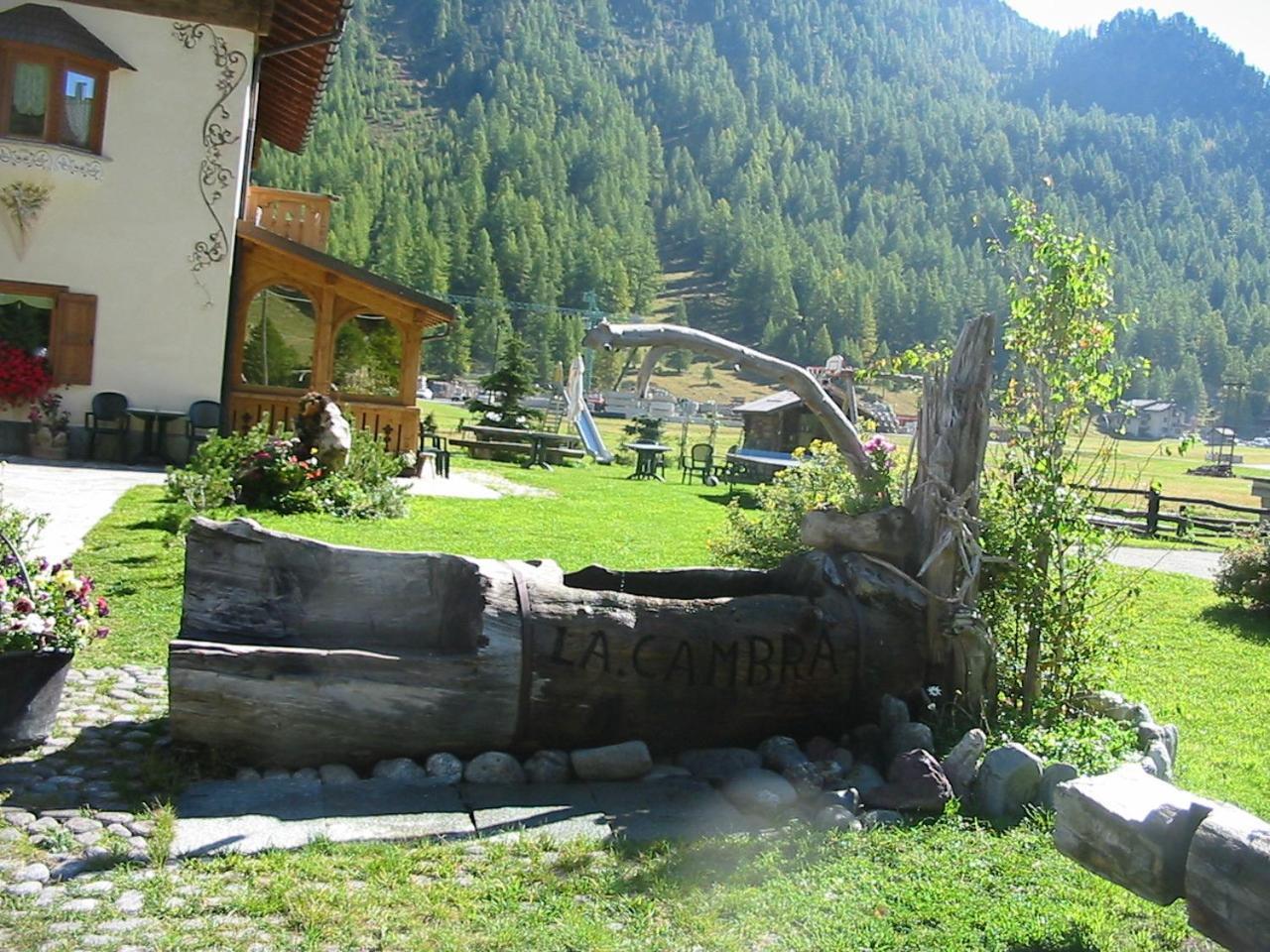 Art Apartments Casa Lapis Livigno Esterno foto